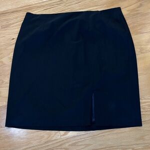 Elegant Black fully lined Women's Skirt